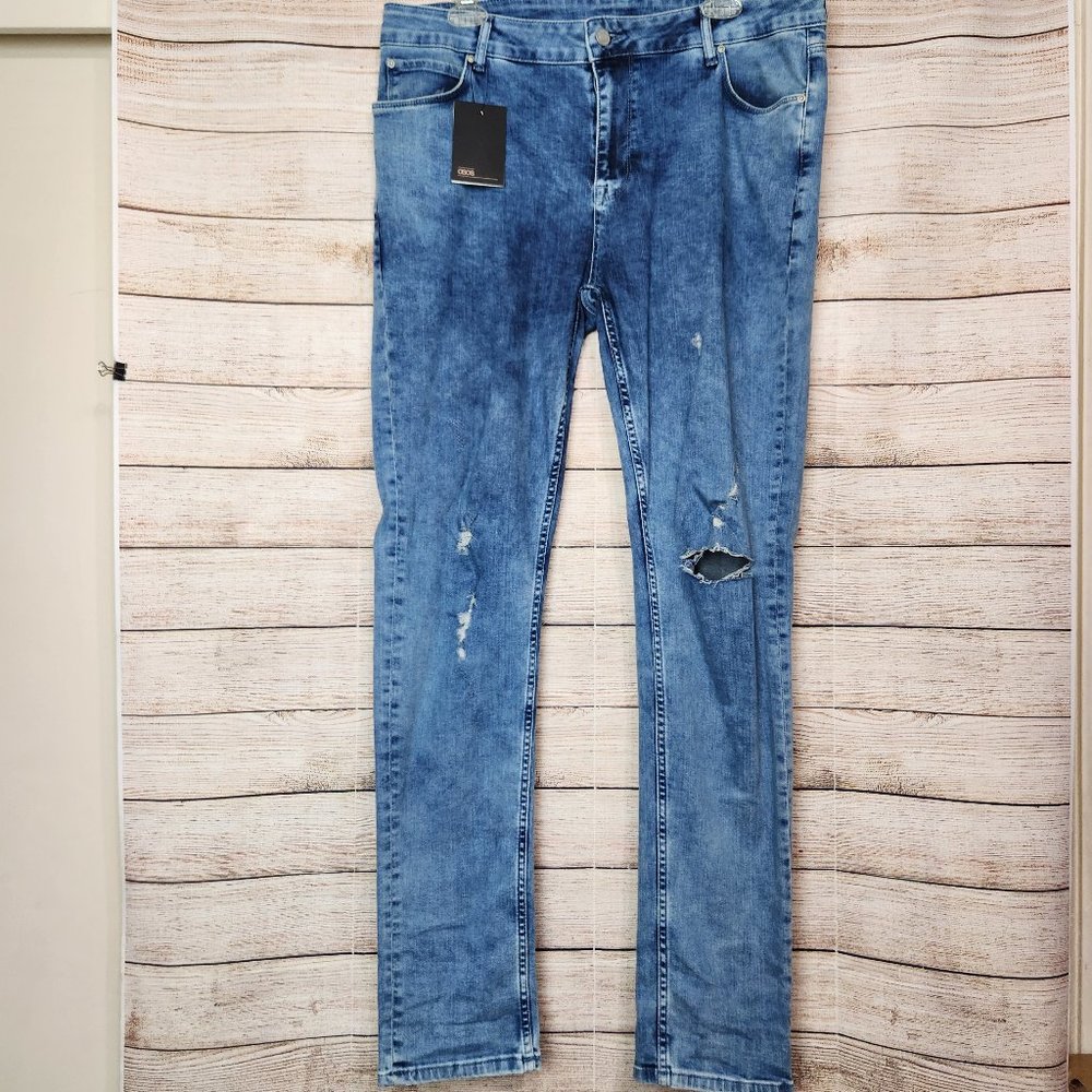 New With Tags ASOS Jeans Men's 36 x 34 Jeans  Distressed 5 Pocket Denim